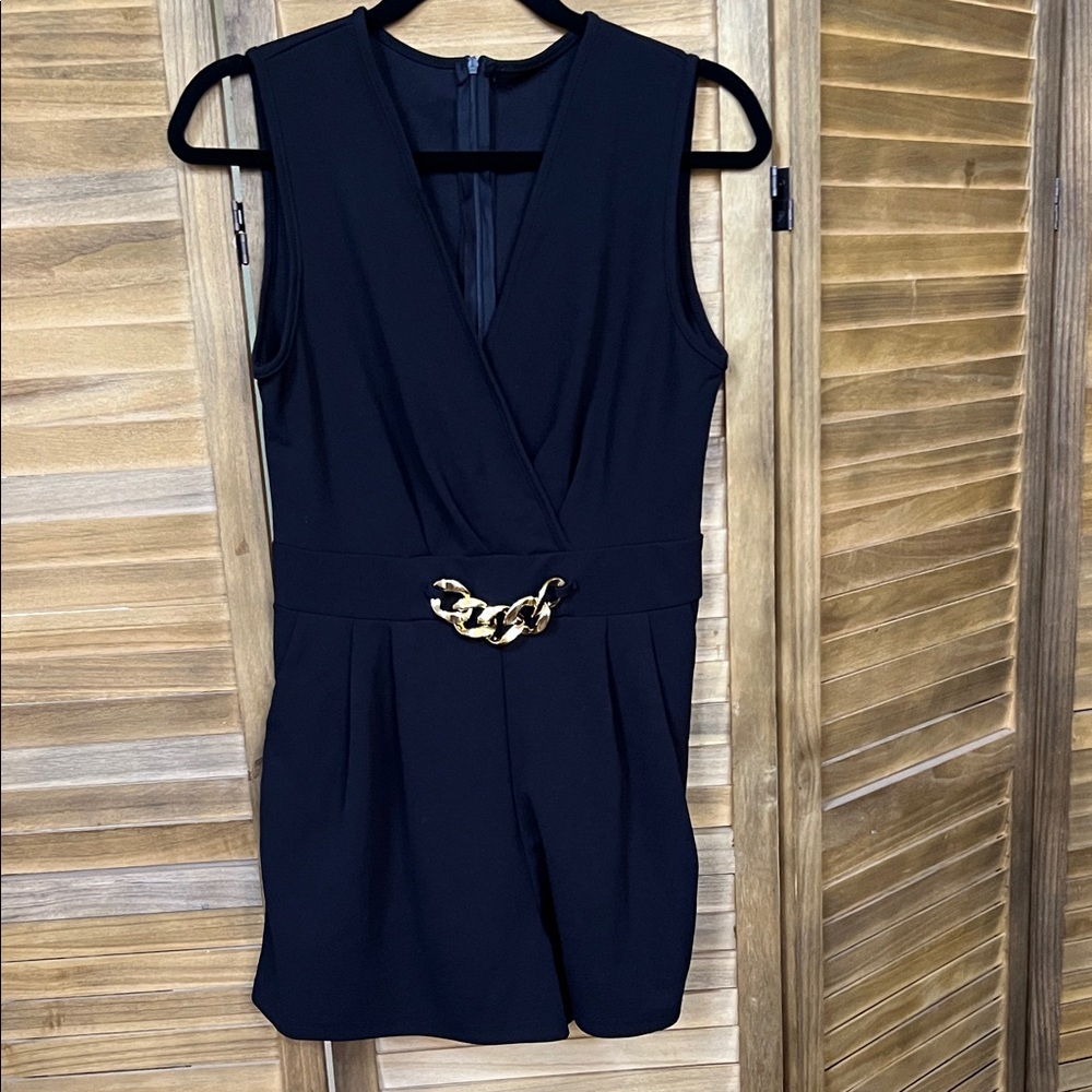 Chic Black Women's Sleeveless Romper with Chain Detail
